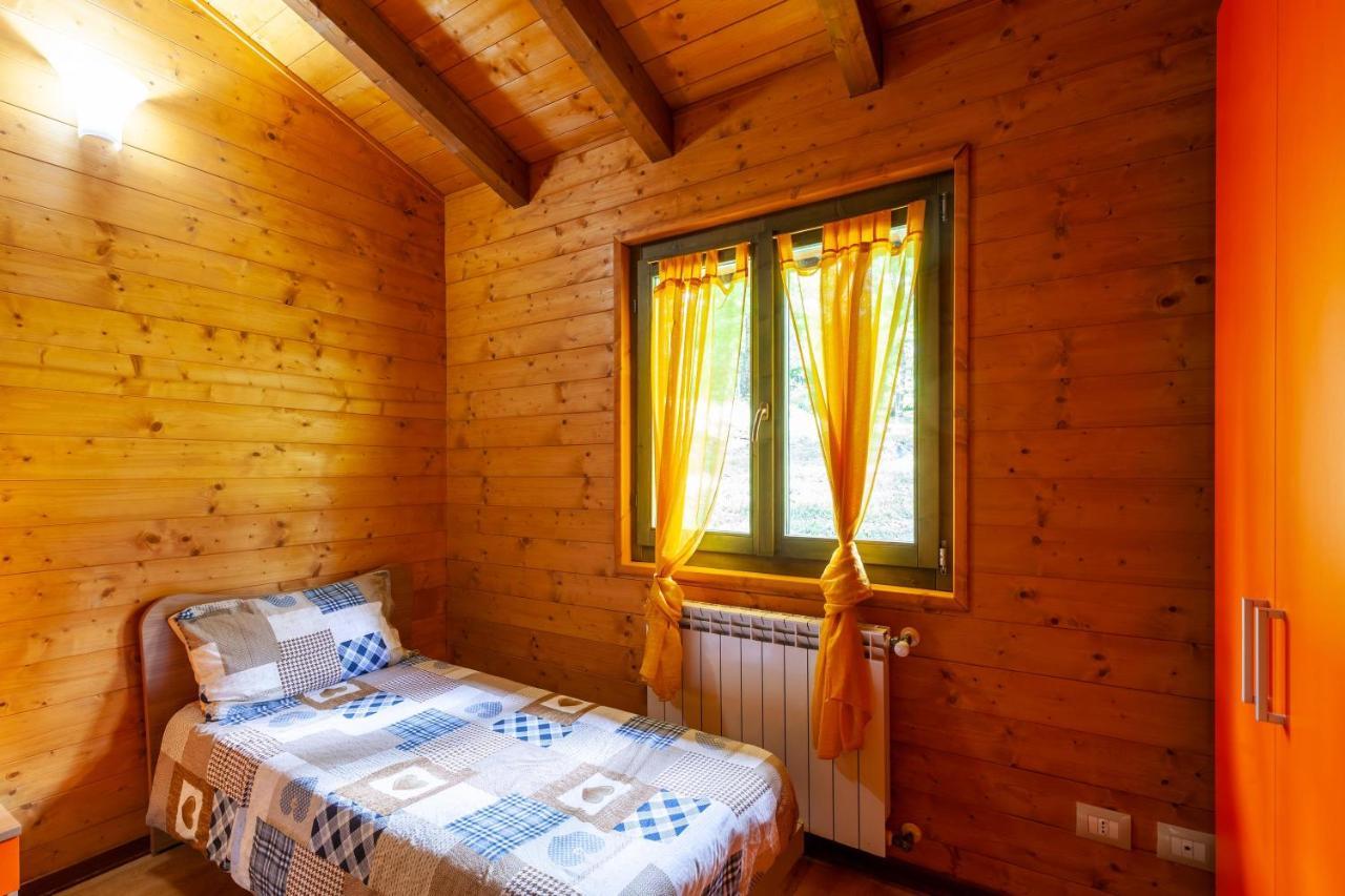 Villaggio Anemone - Chalet Mirtillo Capanne di Sillano Buitenkant foto
